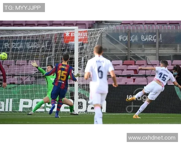 文班下半场防守关键转变，米奇评其决定性作用